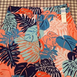 Agnes and Dora live in skirt